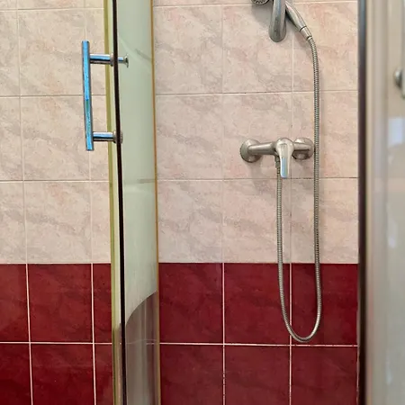 Provencal Center Getaway Apartment *