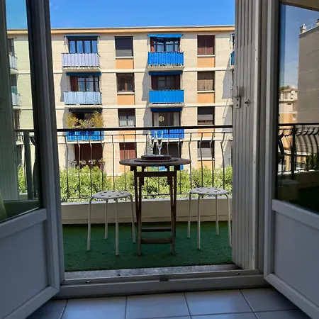 Provencal Center Getaway Apartment Saint-Raphael (Var)